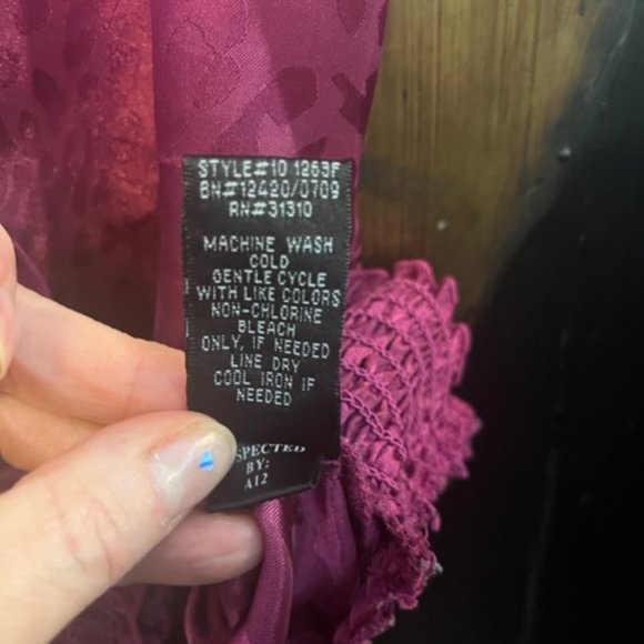 BCX Raspberry ruffle top size Large - Picture 7 of 7